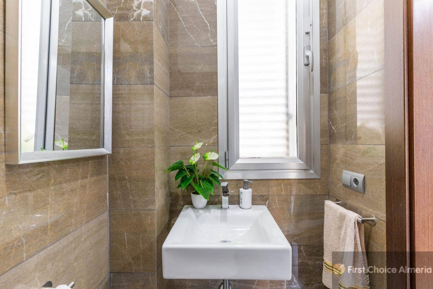 3 sypialnia Apartament na sprzedaż w Mojacar z basenem garażem - 298 000 € (Ref: 9165656)