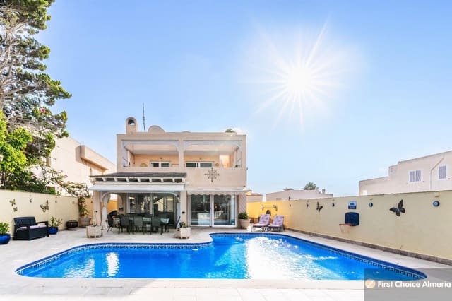 5 soveværelse Villa til salg i Garrucha med garage - € 1.150.000 (Ref: 9337770)