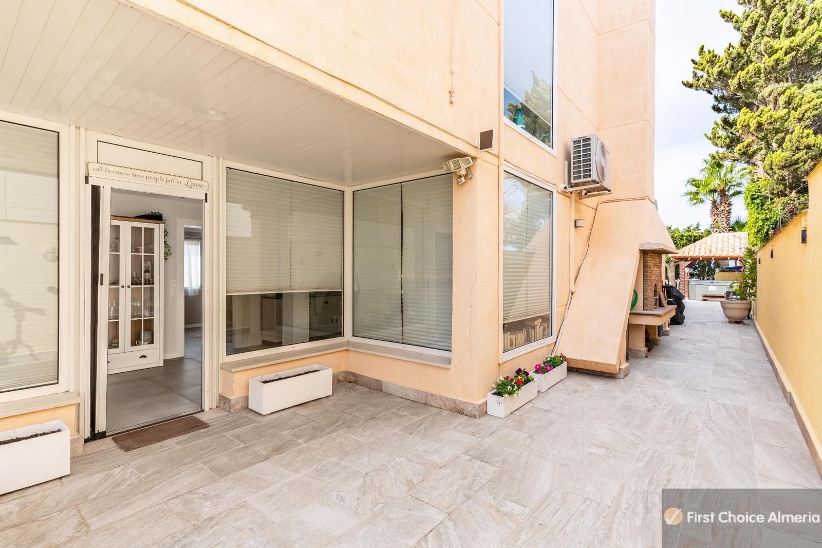 5 sypialnia Willa na sprzedaż w Garrucha z garażem - 1 150 000 € (Ref: 9337770)