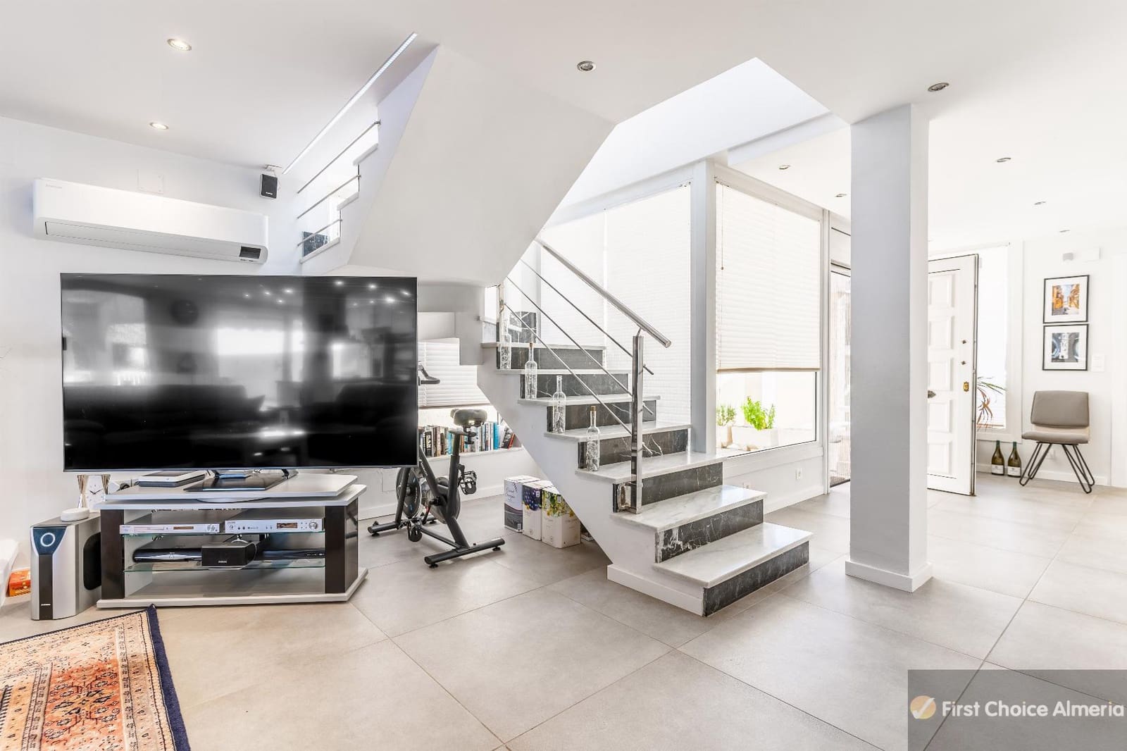 5 sypialnia Willa na sprzedaż w Garrucha z garażem - 1 150 000 € (Ref: 9337770)