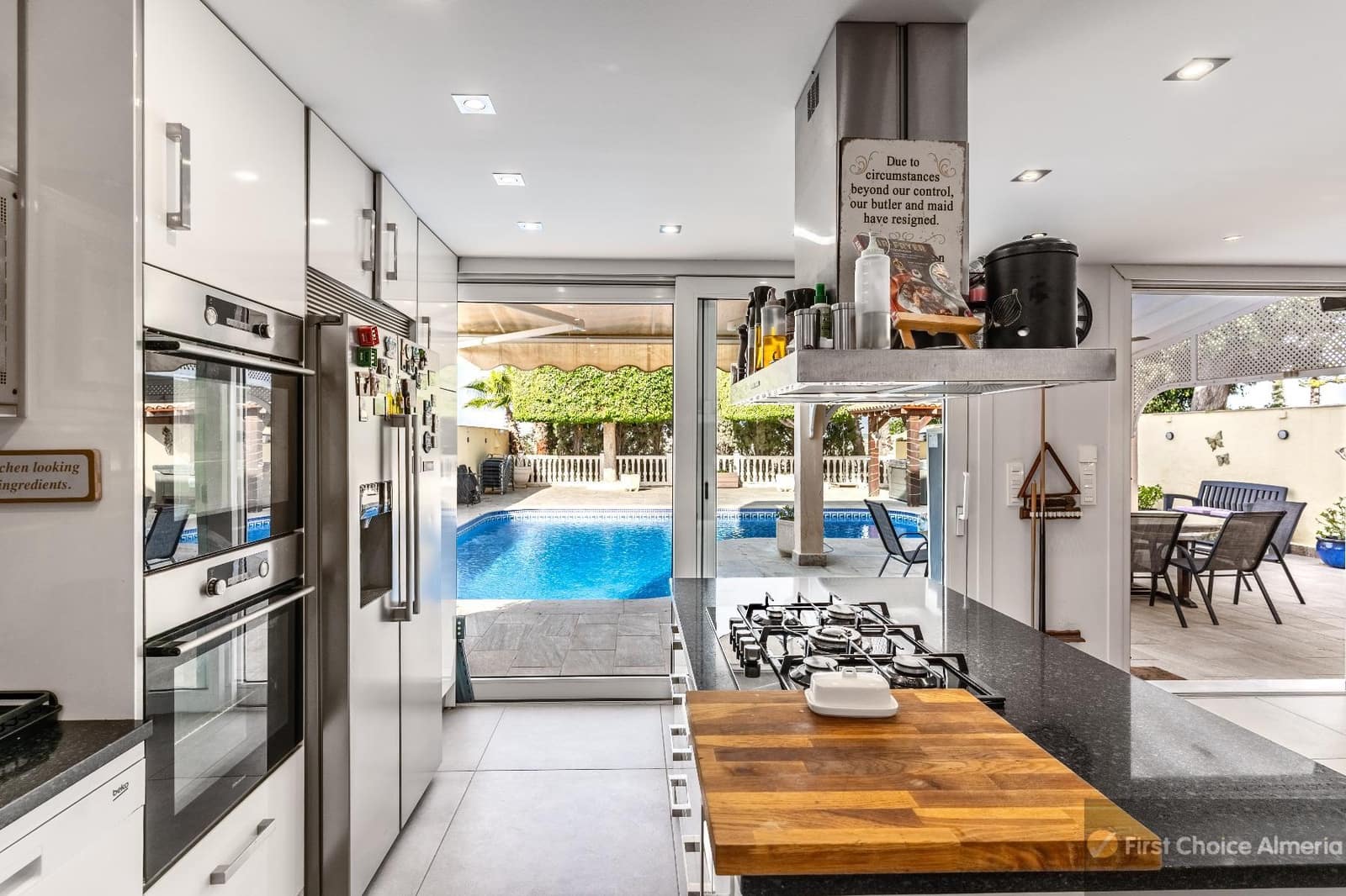 5 sypialnia Willa na sprzedaż w Garrucha z garażem - 1 150 000 € (Ref: 9337770)