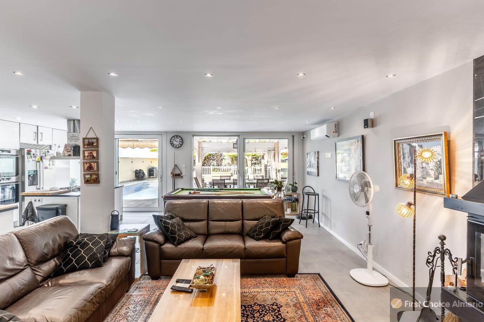 5 sypialnia Willa na sprzedaż w Garrucha z garażem - 1 150 000 € (Ref: 9337770)