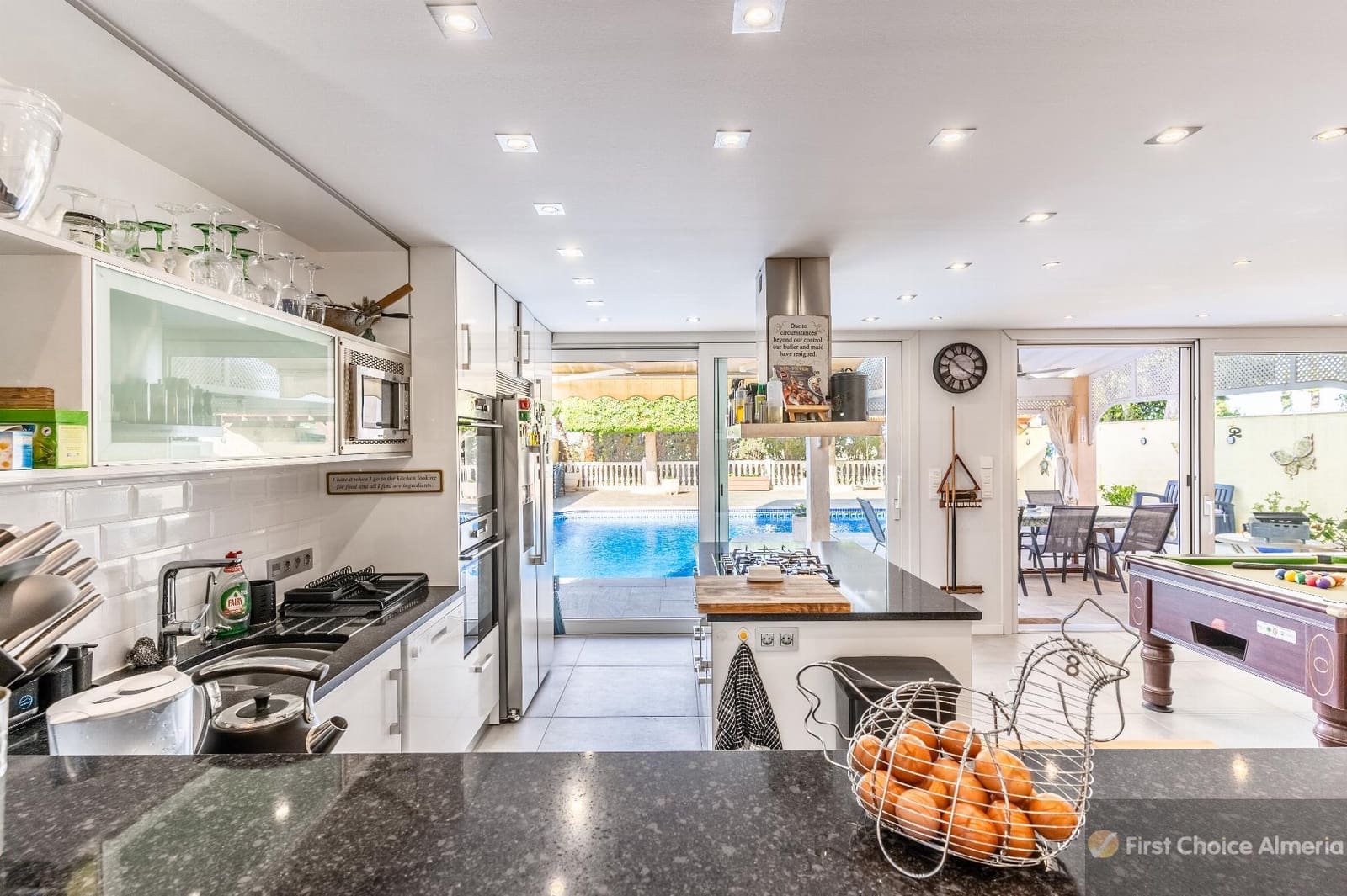 5 sypialnia Willa na sprzedaż w Garrucha z garażem - 1 150 000 € (Ref: 9337770)