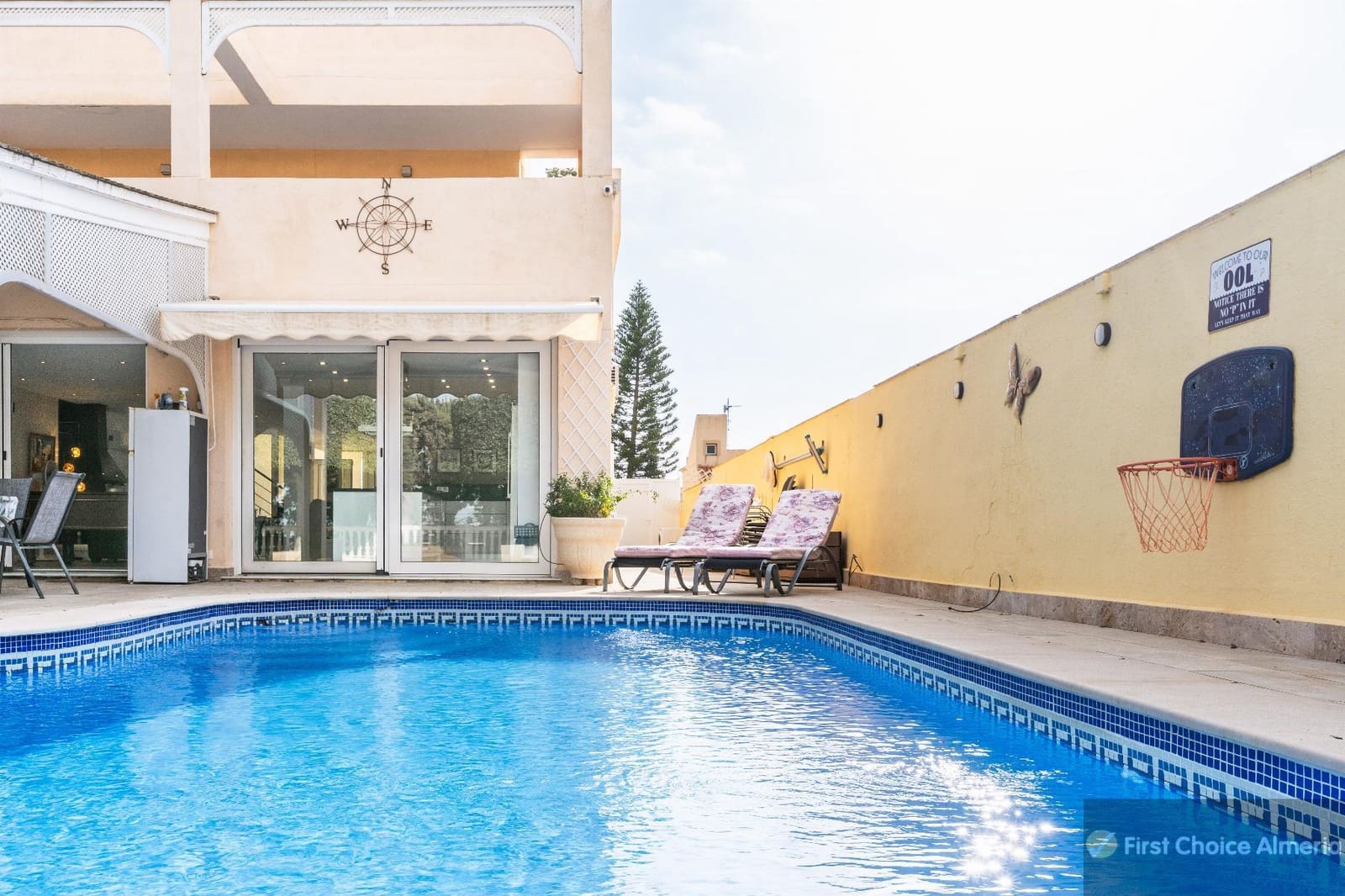 5 sypialnia Willa na sprzedaż w Garrucha z garażem - 1 150 000 € (Ref: 9337770)