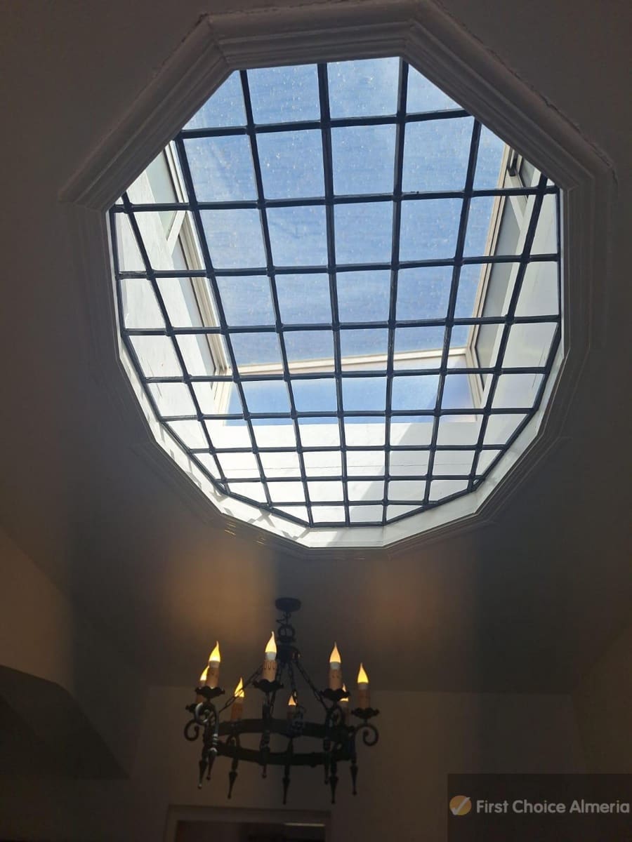 Chalet de 4 habitaciones en Mojácar en venta con garaje - 795.000 € (Ref: 9337771)