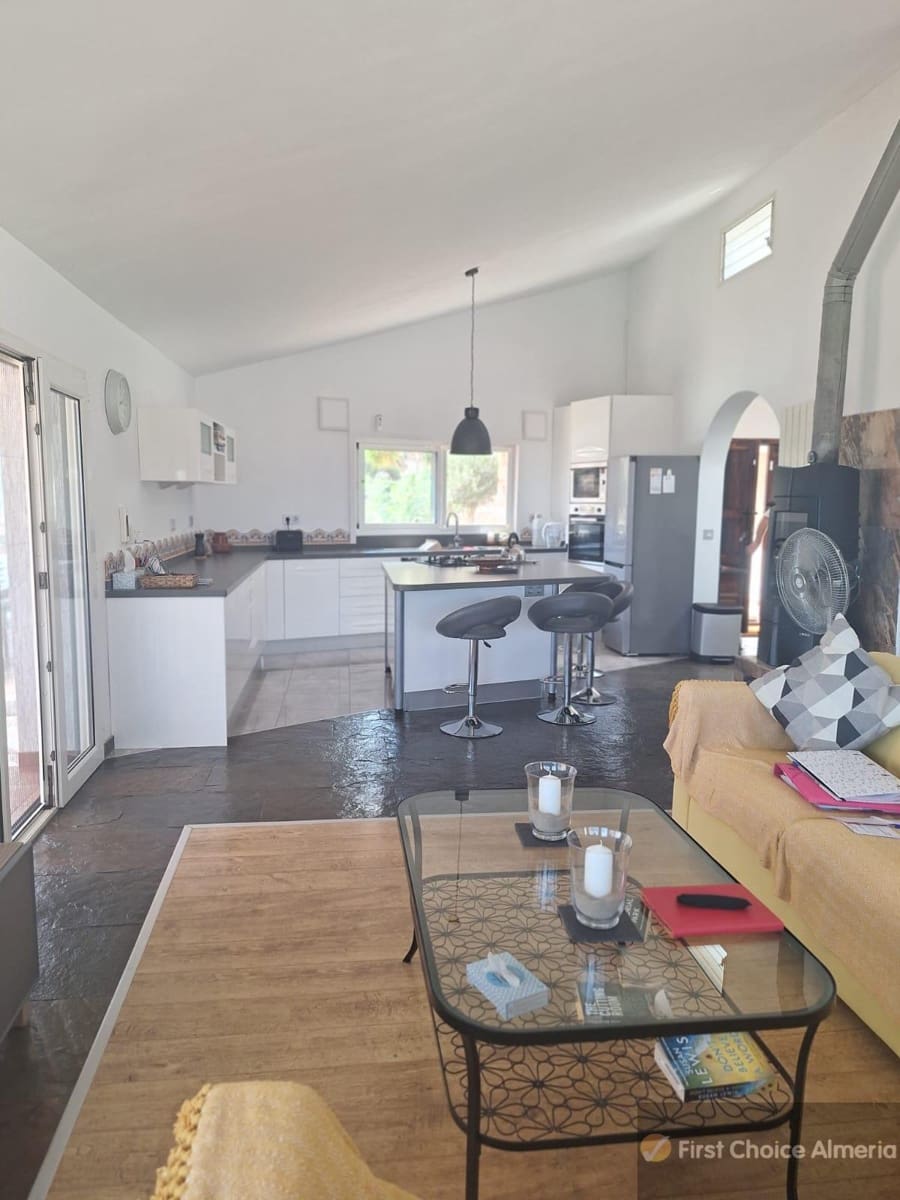 Chalet de 4 habitaciones en Mojácar en venta con garaje - 795.000 € (Ref: 9337771)