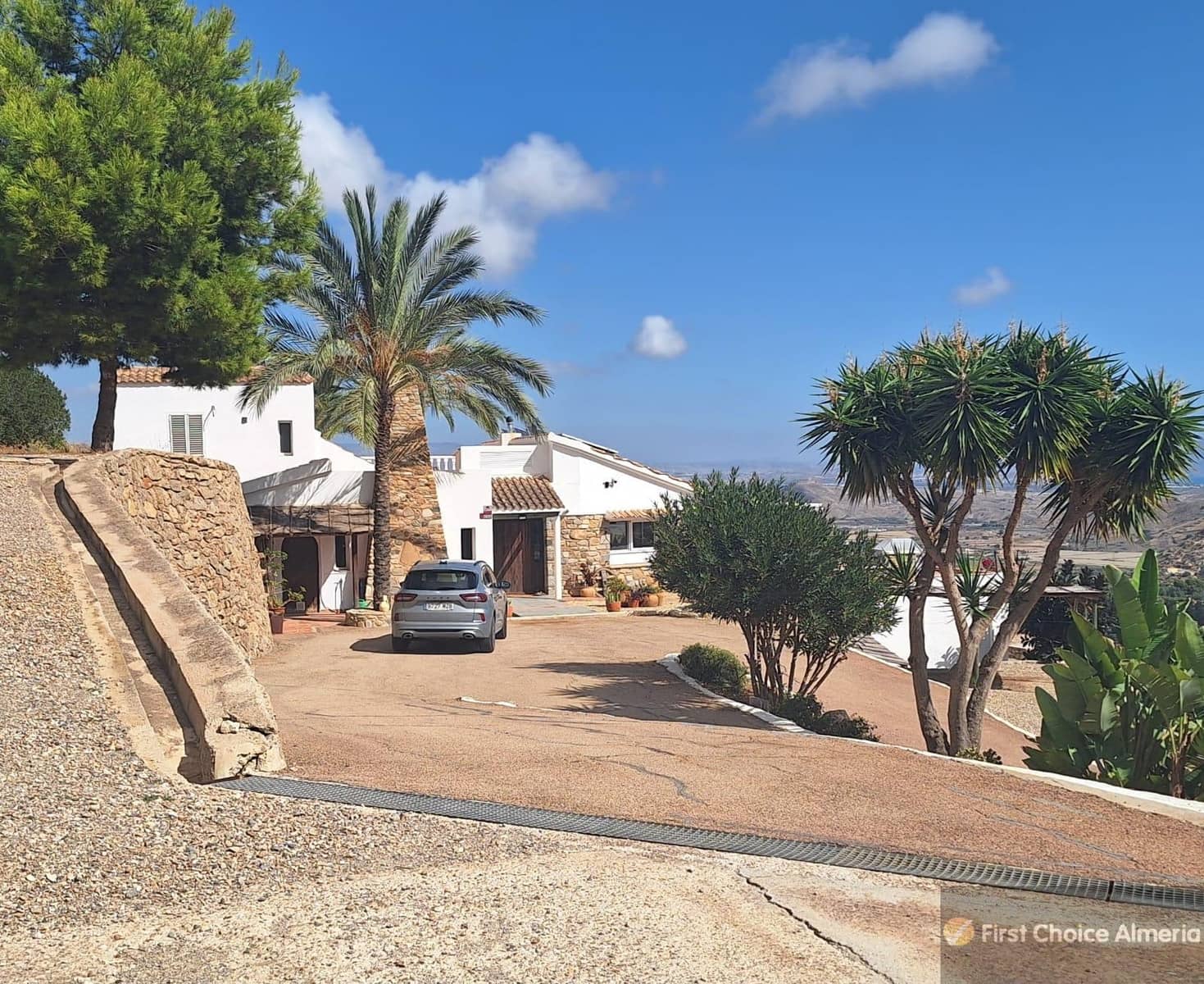 Chalet de 4 habitaciones en Mojácar en venta con garaje - 795.000 € (Ref: 9337771)