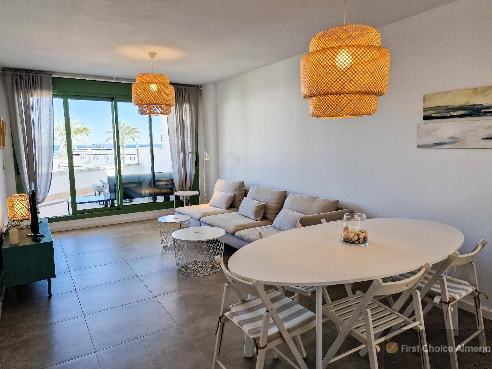 2 makuuhuone Huoneisto myytävänä paikassa Almeria kaupunki mukana uima-altaan 
autotalli - 299 000 € (Ref: 9503966)