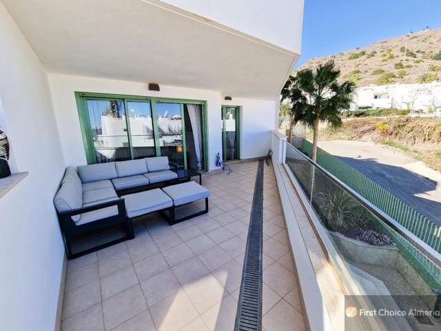 2 makuuhuone Huoneisto myytävänä paikassa Almería kaupunki mukana uima-altaan 
autotalli - 299 000 € (Ref: 9503966)