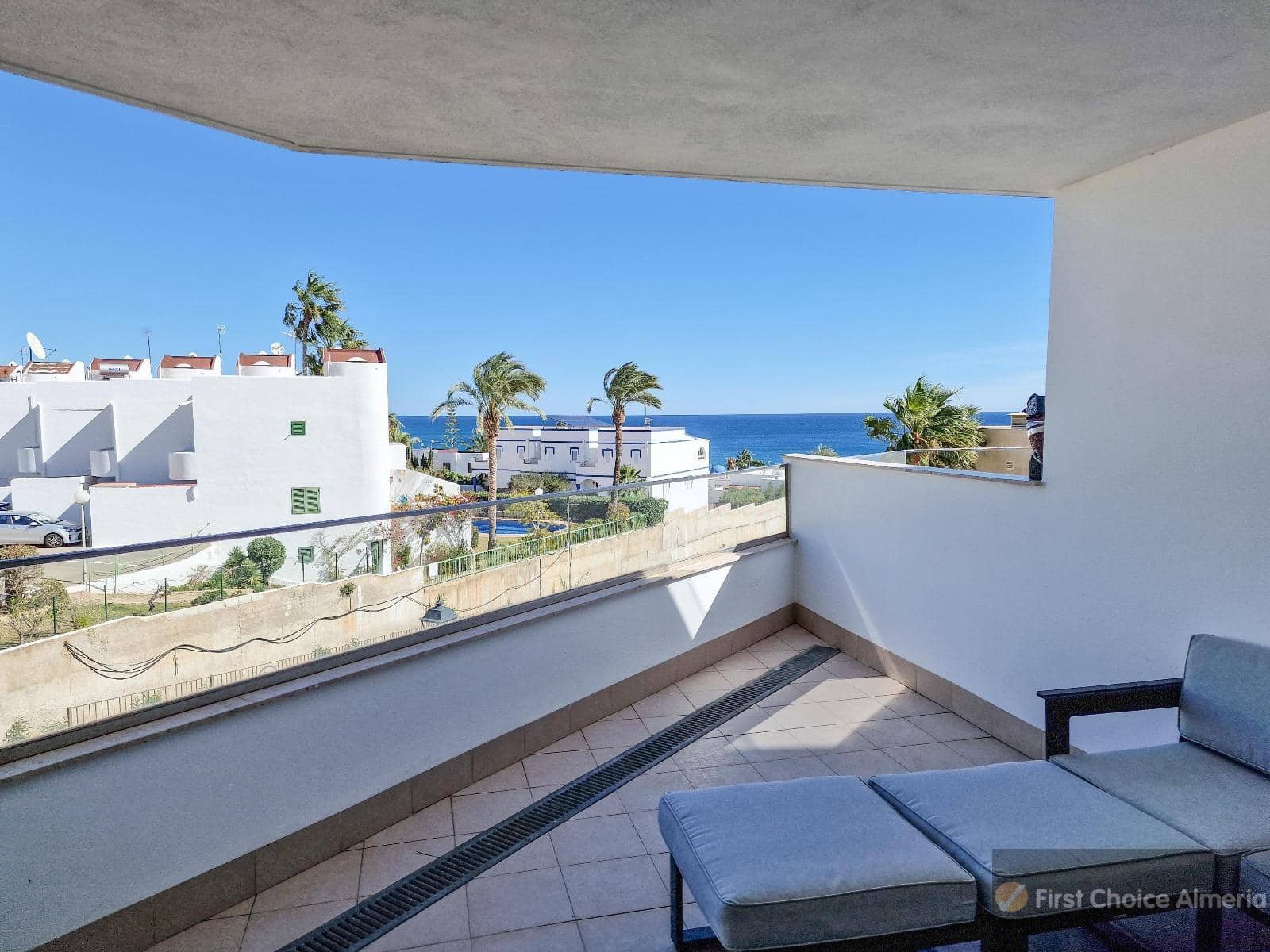 2 makuuhuone Huoneisto myytävänä paikassa Almeria kaupunki mukana uima-altaan 
autotalli - 299 000 € (Ref: 9503966)