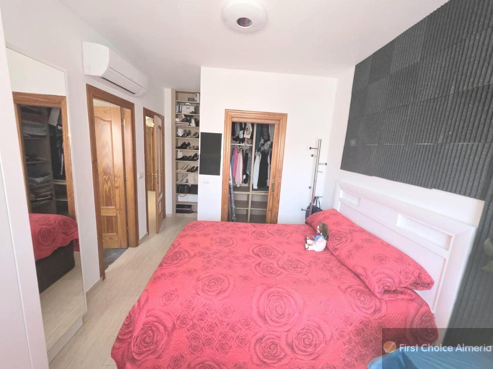3 quarto Moradia para venda em El Real com piscina garagem - 215 000 € (Ref: 9913394)