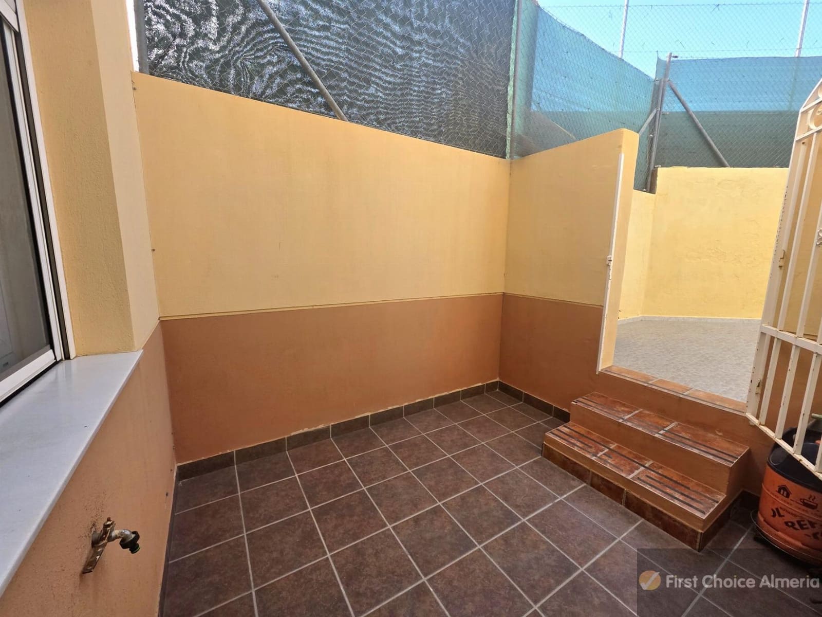 3 quarto Moradia para venda em El Real com piscina garagem - 215 000 € (Ref: 9913394)