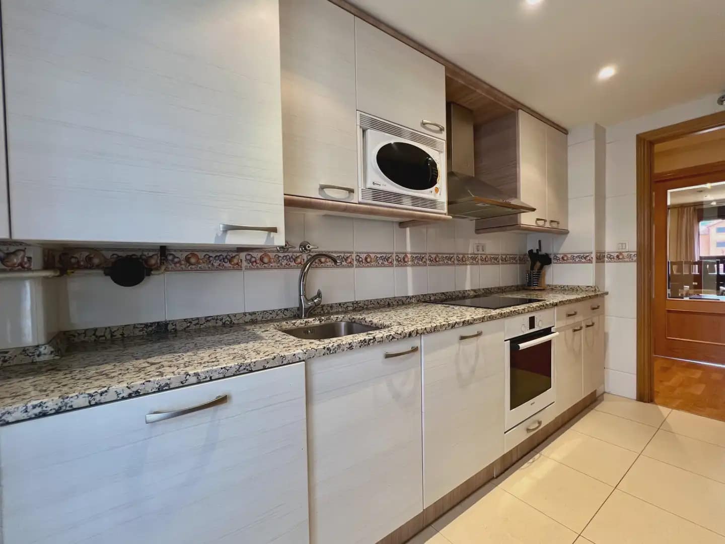 2 chambre Appartement à vendre à Jaca avec piscine garage - 307 000 € (Ref: 10046567)
