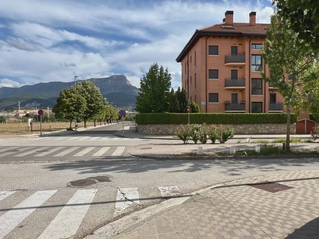 2 chambre Appartement à vendre à Jaca avec piscine garage - 307 000 € (Ref: 10046567)
