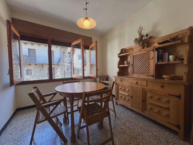 Piso de 2 habitaciones en Ansó en venta - 135.000 € (Ref: 10046569)