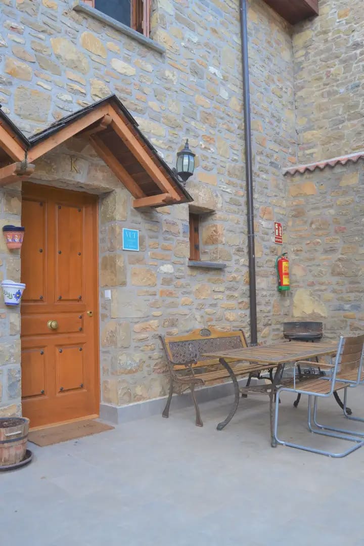 3 sypialnia Dom na sprzedaż w Jaca z garażem - 220 000 € (Ref: 9963451)