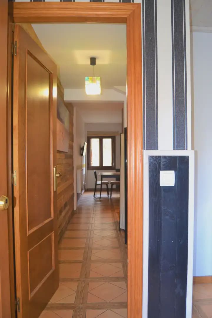 3 sypialnia Dom na sprzedaż w Jaca z garażem - 220 000 € (Ref: 9963451)