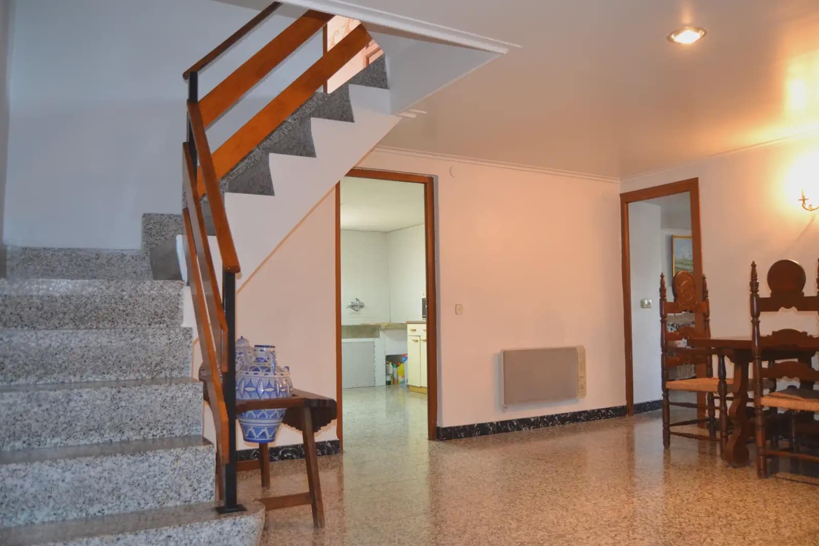 5 Zimmer Haus zu verkaufen in Jasa mit Garage - 205.000 € (Ref: 9963454)