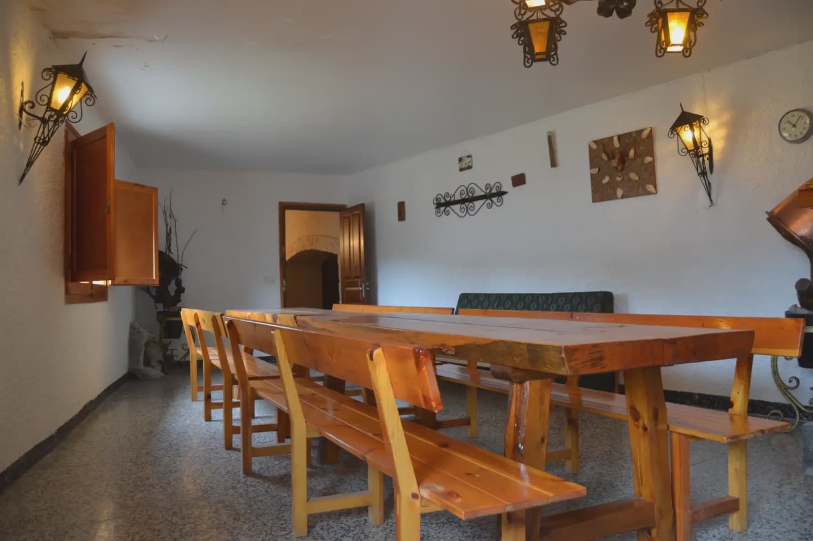 5 Zimmer Haus zu verkaufen in Jasa mit Garage - 205.000 € (Ref: 9963454)
