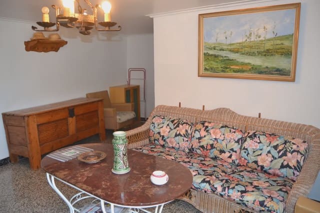 5 Zimmer Haus zu verkaufen in Jasa mit Garage - 205.000 € (Ref: 9963454)