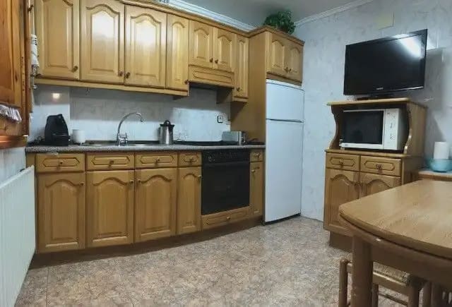 5 makuuhuone Omakotitalo myytävänä paikassa Ansó - 198 000 € (Ref: 9963455)