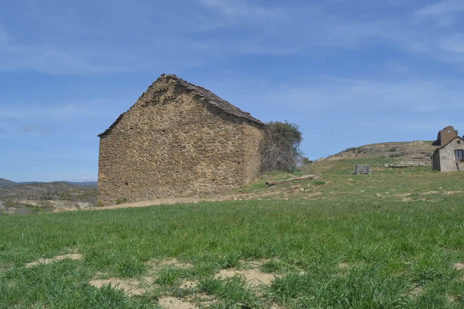 4 bedroom Finca/Country House for sale in Sabinanigo with garage - € 190,000 (Ref: 9963463)