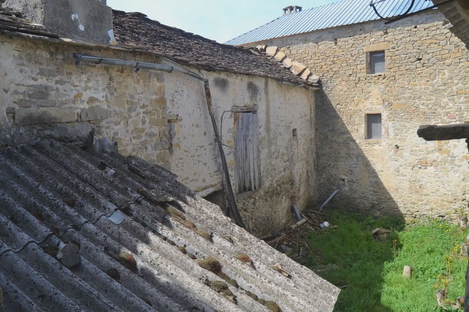 4 bedroom Finca/Country House for sale in Sabinanigo with garage - € 190,000 (Ref: 9963463)