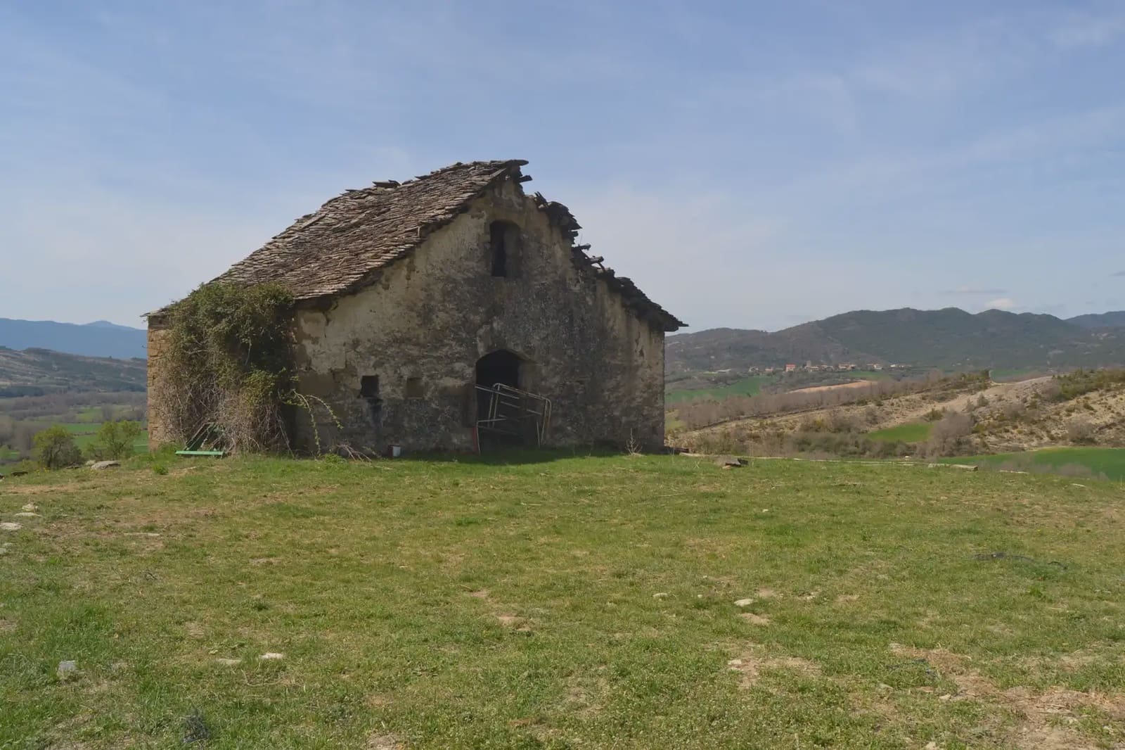 4 bedroom Finca/Country House for sale in Sabinanigo with garage - € 190,000 (Ref: 9963463)