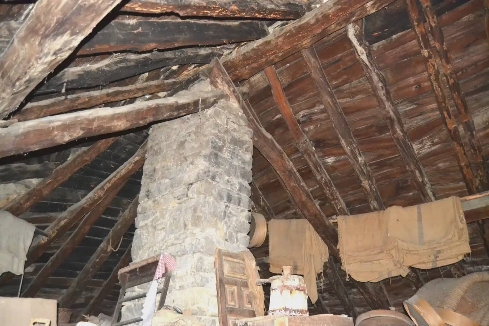 3 Zimmer Haus zu verkaufen in Las Penas de Riglos - 60.000 € (Ref: 9963465)