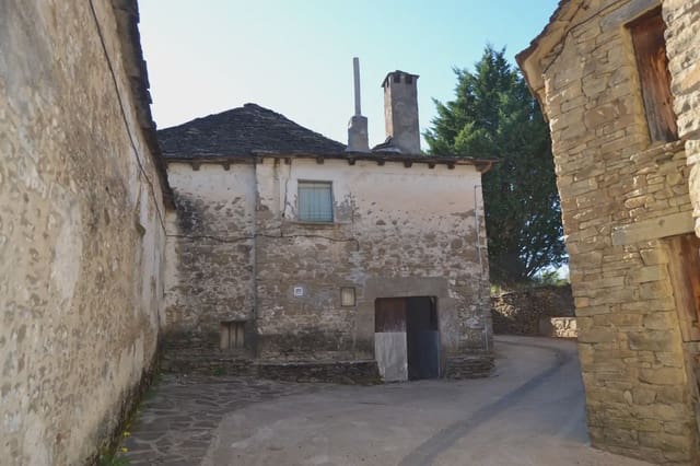 3 Zimmer Haus zu verkaufen in Las Peñas de Riglos - 60.000 € (Ref: 9963465)