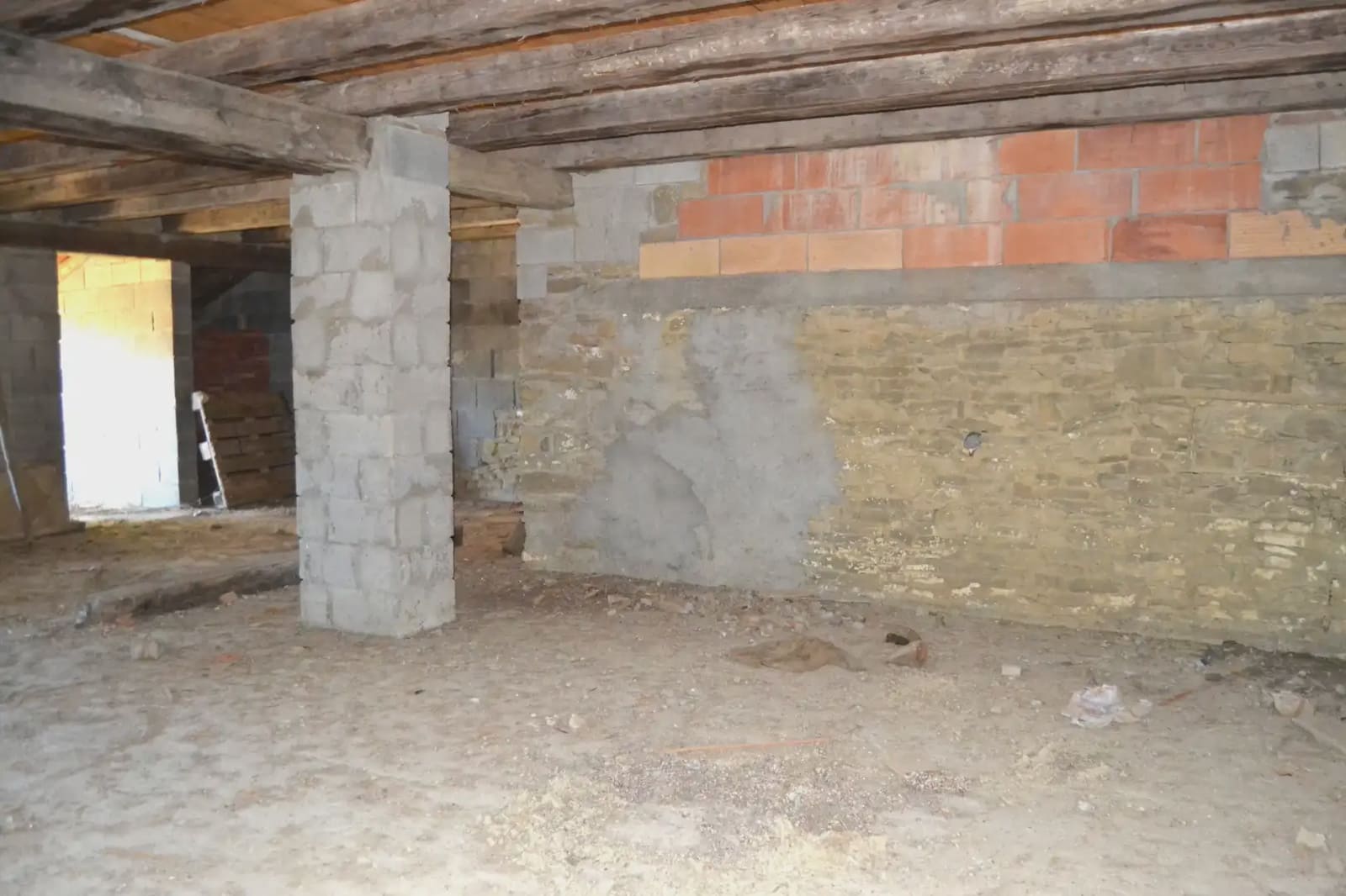 3 Zimmer Haus zu verkaufen in Las Penas de Riglos - 60.000 € (Ref: 9963465)