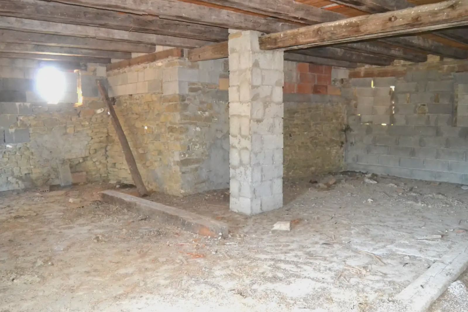 3 Zimmer Haus zu verkaufen in Las Penas de Riglos - 60.000 € (Ref: 9963465)