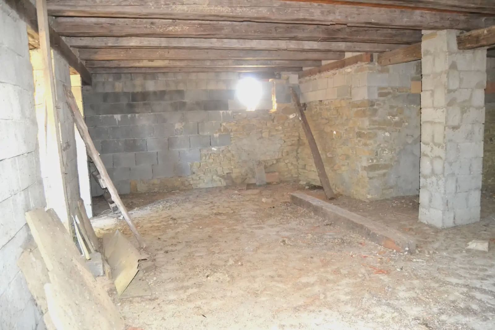 3 Zimmer Haus zu verkaufen in Las Penas de Riglos - 60.000 € (Ref: 9963465)