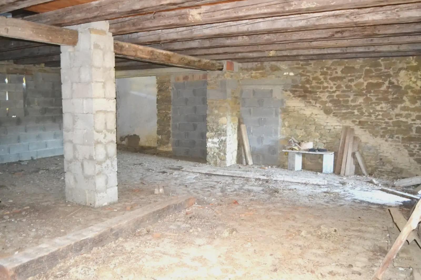3 Zimmer Haus zu verkaufen in Las Penas de Riglos - 60.000 € (Ref: 9963465)