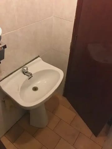 Commercial for sale in Jaca - € 120,000 (Ref: 9963467)