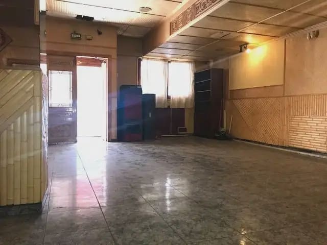 Commercial for sale in Jaca - € 120,000 (Ref: 9963467)