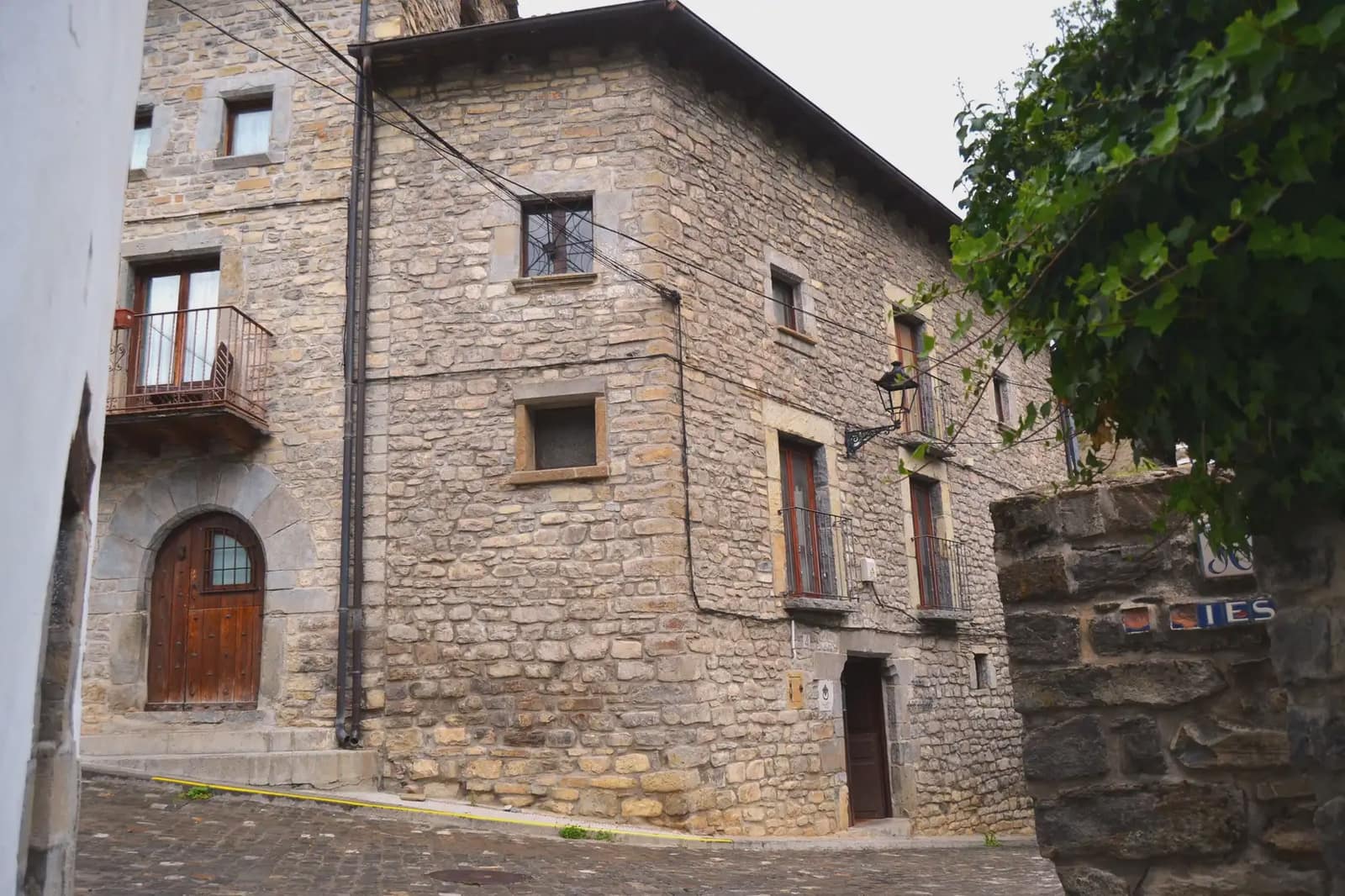 6 bedroom Finca/Country House for sale in Borau - € 349,000 (Ref: 9963468)