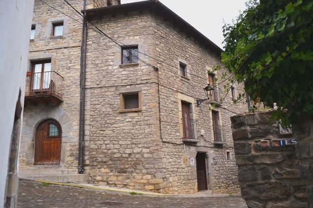 6 bedroom Finca/Country House for sale in Borau - € 349,000 (Ref: 9963468)