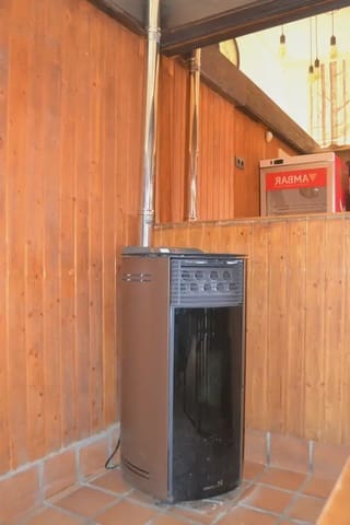 Commercial for sale in Aisa - € 295,000 (Ref: 9963474)