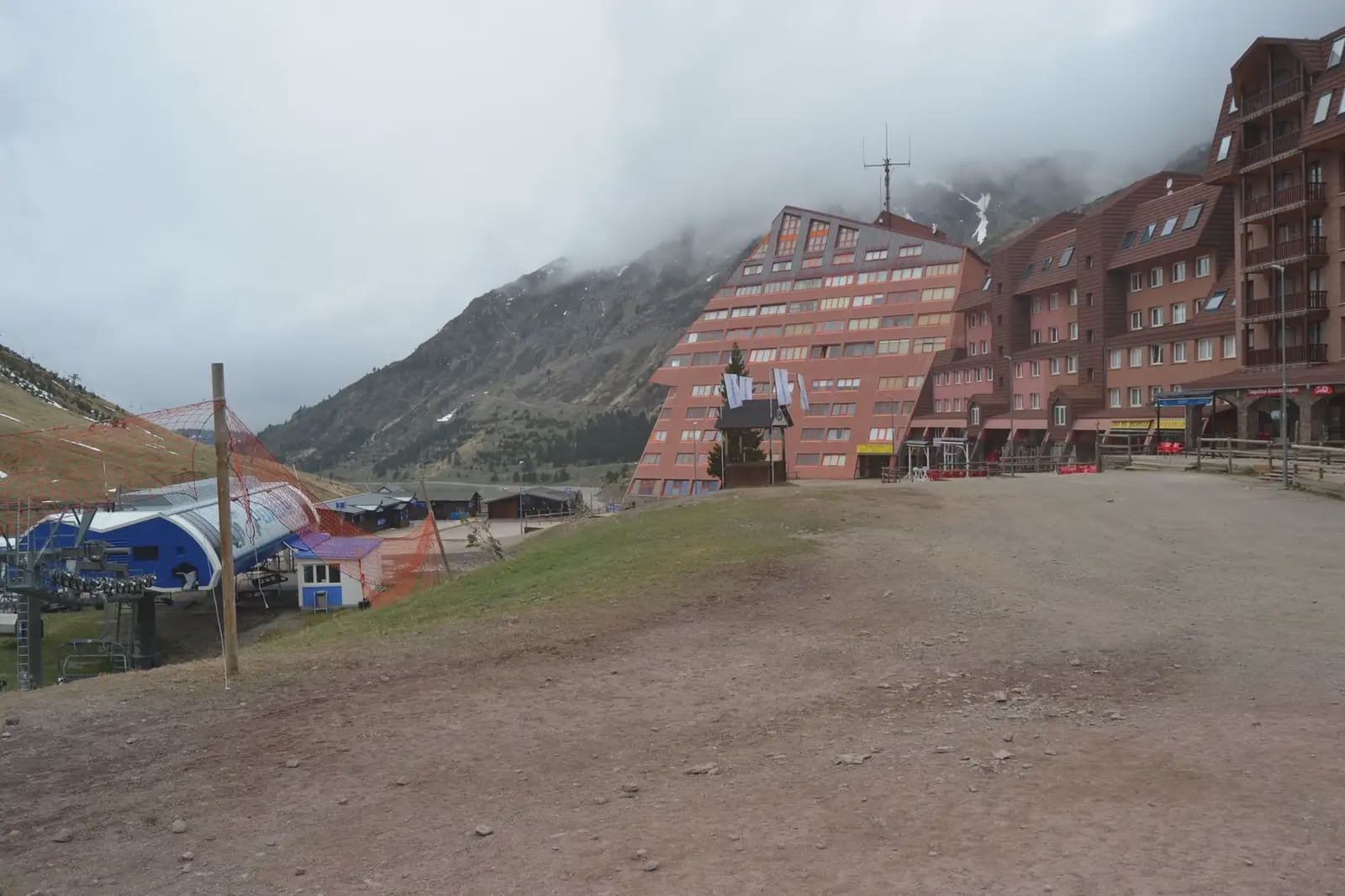 Comercial para venda em Aisa - 295 000 € (Ref: 9963474)