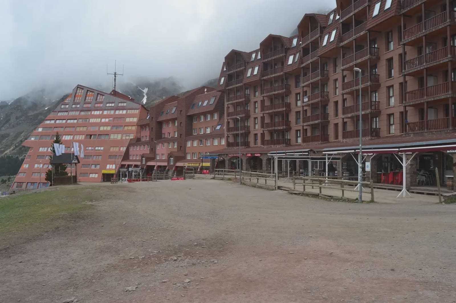 Comercial para venda em Aisa - 295 000 € (Ref: 9963474)