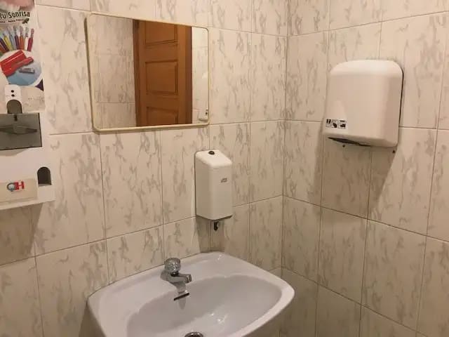 Kaupallinen myytävänä paikassa Jaca - 400 000 € (Ref: 9963477)
