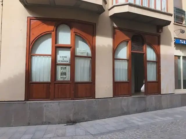 Kaupallinen myytävänä paikassa Jaca - 400 000 € (Ref: 9963477)