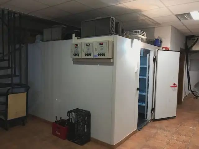 Kaupallinen myytävänä paikassa Jaca - 400 000 € (Ref: 9963477)
