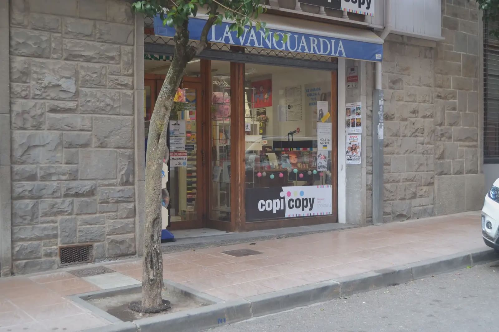 Commercial for sale in Jaca - € 140,000 (Ref: 9963480)