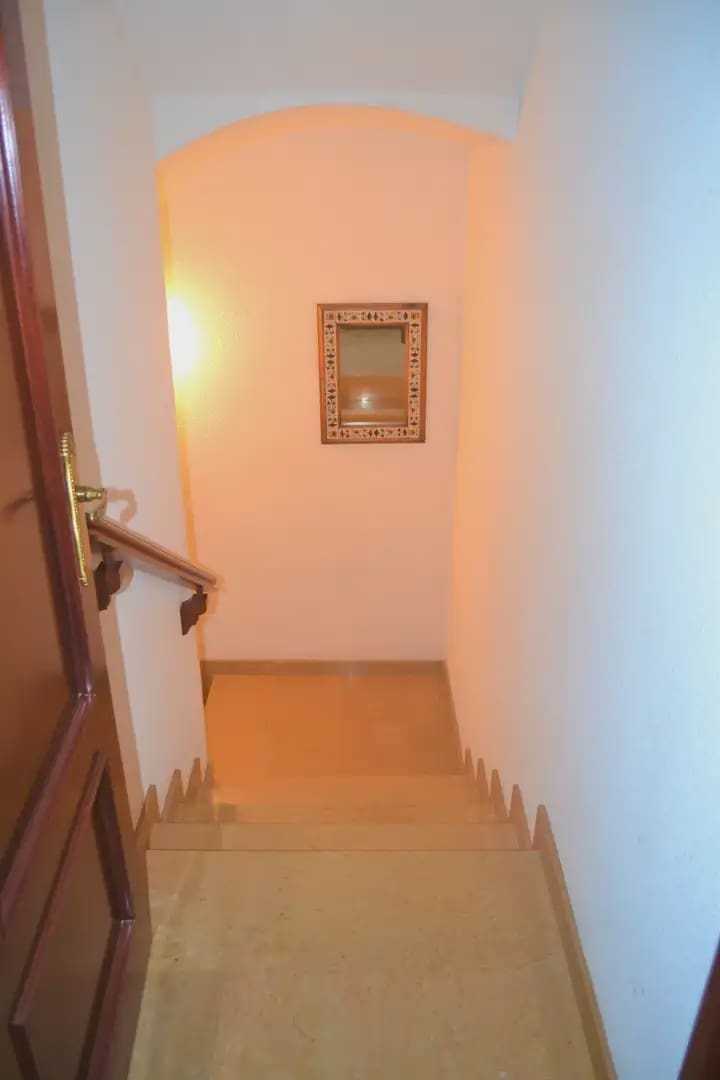 7 bedroom Villa for sale in Albalatillo with garage - € 320,000 (Ref: 9963481)