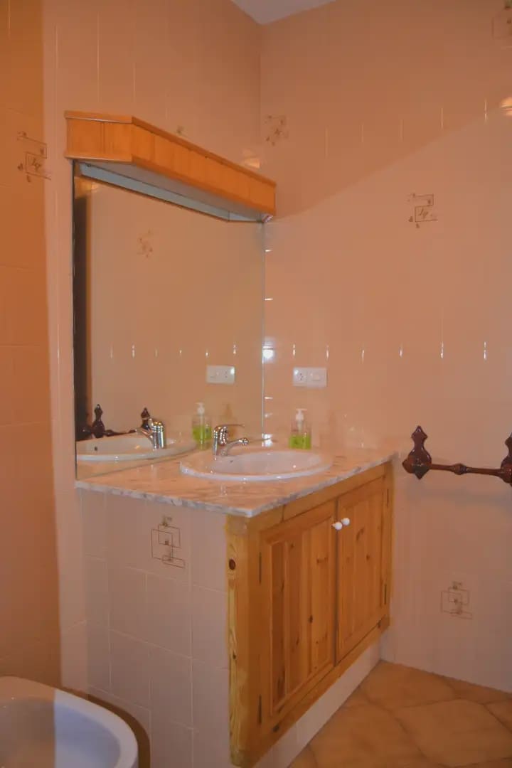 7 bedroom Villa for sale in Albalatillo with garage - € 320,000 (Ref: 9963481)
