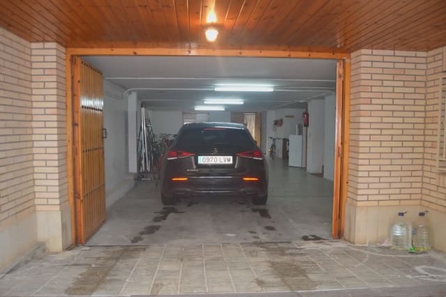 7 bedroom Villa for sale in Albalatillo with garage - € 320,000 (Ref: 9963481)