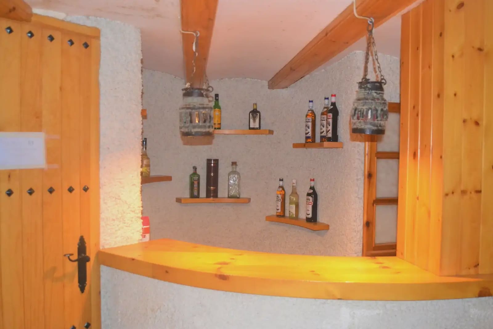 7 bedroom Villa for sale in Albalatillo with garage - € 320,000 (Ref: 9963481)
