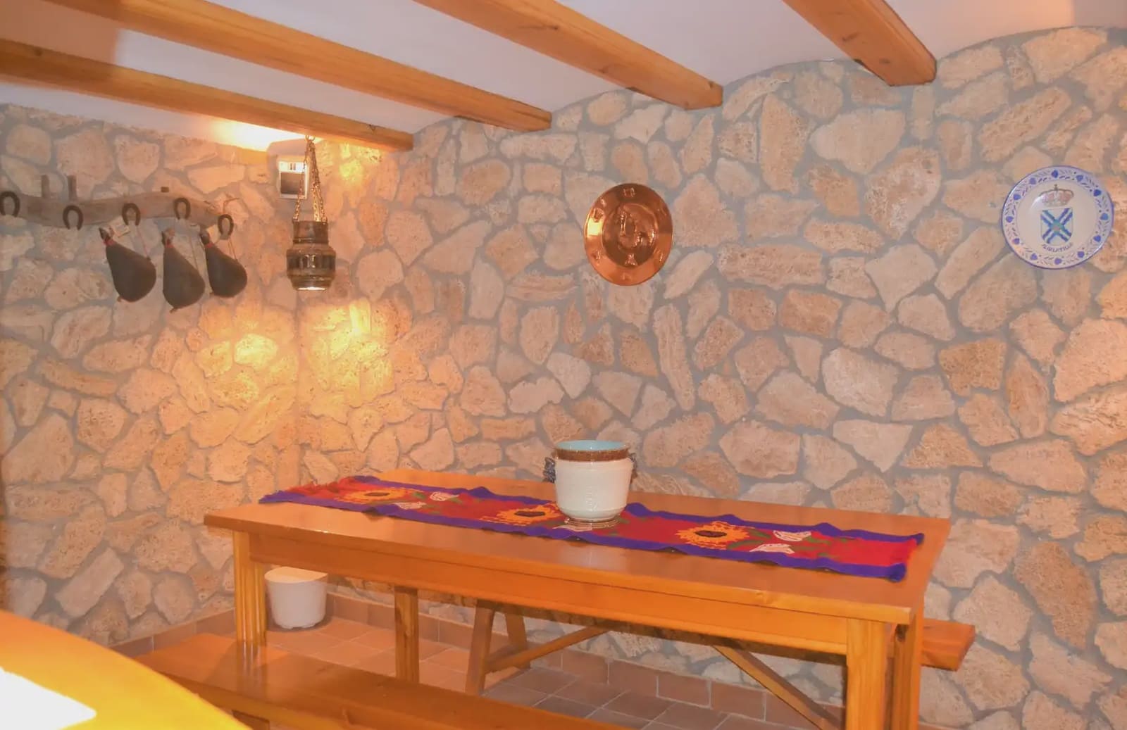 7 bedroom Villa for sale in Albalatillo with garage - € 320,000 (Ref: 9963481)